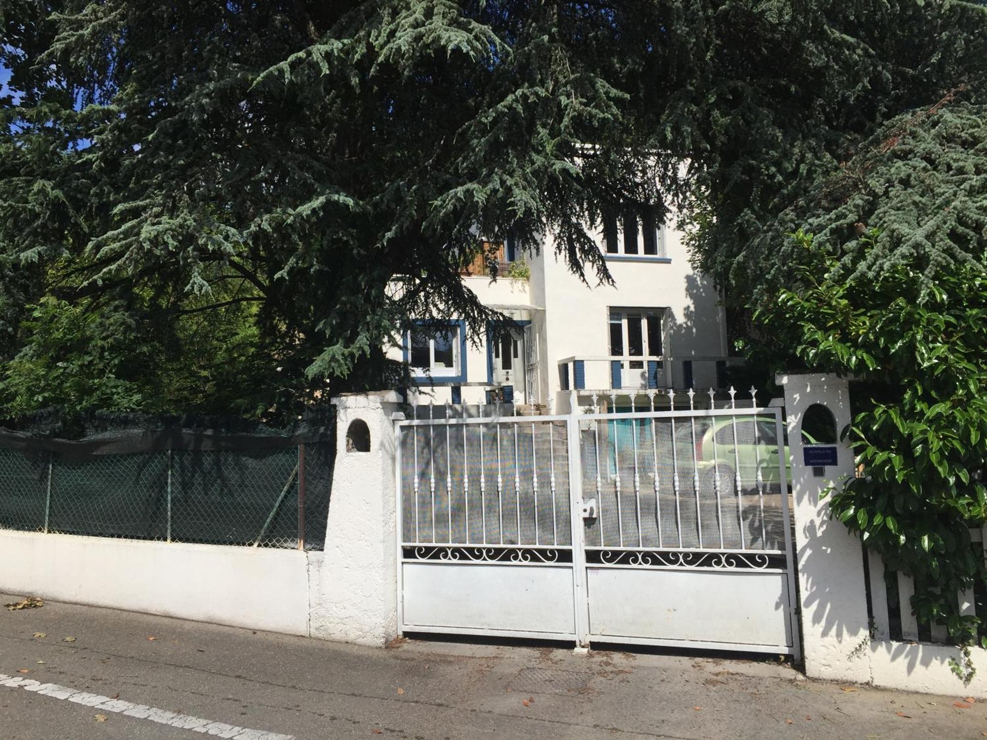 Villa Les Terrasses Dans La Nature Avec Piscine A 2 Pas De Lyon, Metro A 15Mn A Pied Pour Lyon Centre En 10Mn Ou Bus A 300M Pour Lyon Centre Oullins Bagian luar foto
